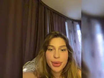 Velvettrapp  live sex cam