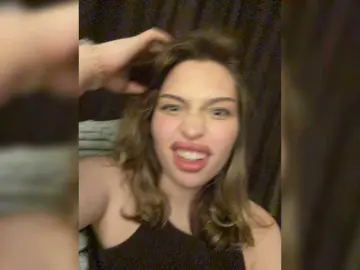 Velvettrapp  live sex cam