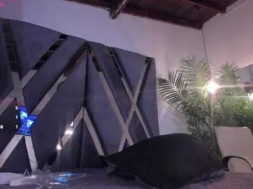 Strong-girl  live sex cam