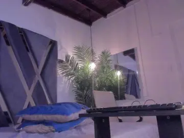 Strong-girl  live sex cam