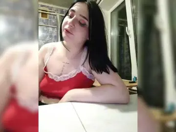 Aliska22  live sex cam