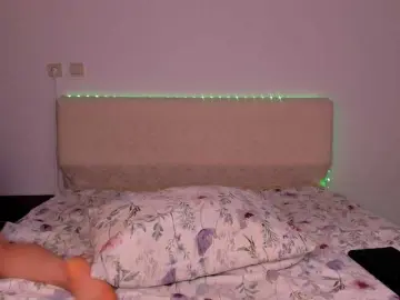 AnnesCora  live sex cam