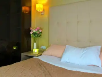 Debbie-Taylor  live sex cam