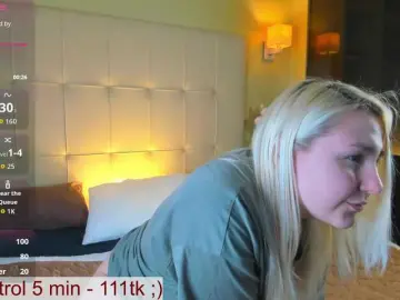 Debbie-Taylor  live sex cam