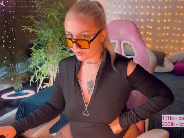 Debbie-Taylor  live sex cam