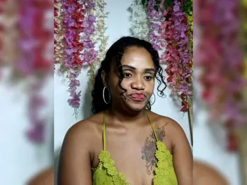 Julianna-1  live sex cam