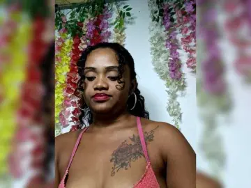 Julianna-1  live sex cam