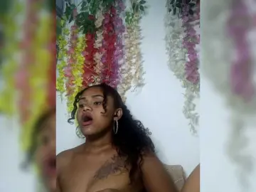 Julianna-1  live sex cam