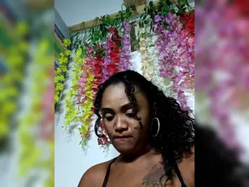 Julianna-1  live sex cam