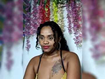 Julianna-1  live sex cam