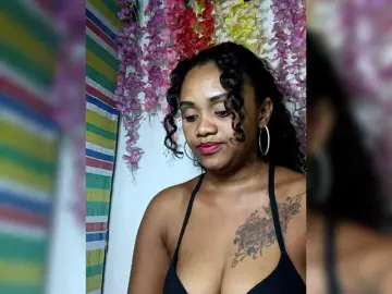 Julianna-1  live sex cam