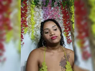 Julianna-1  live sex cam