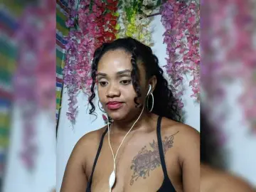 Julianna-1  live sex cam