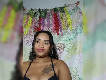 Julianna-1  live sex cam