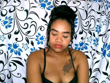 Julianna-1  live sex cam