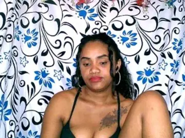 Julianna-1  live sex cam