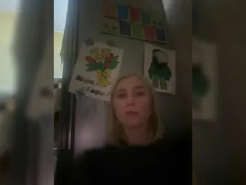 KisJeni  live sex cam