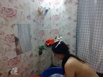 Lynny-1  live sex cam