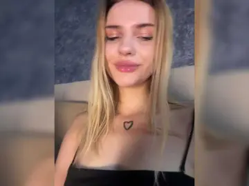 Melaniamyr  live sex cam