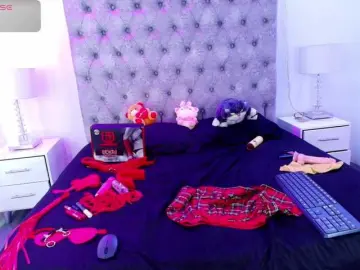 Zoe-moon  live sex cam