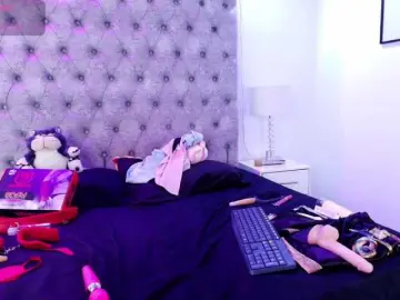 Zoe-moon  live sex cam