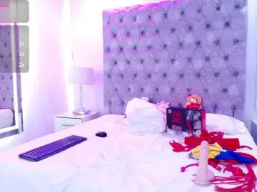 Zoe-moon  live sex cam