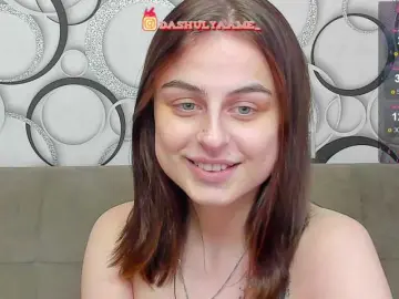 Dashulyaaa  live sex cam