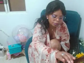 Lizethrey73  live sex cam