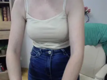 SparkleLizzy  live sex cam