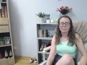 SparkleLizzy  live sex cam