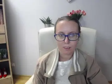 SparkleLizzy  live sex cam