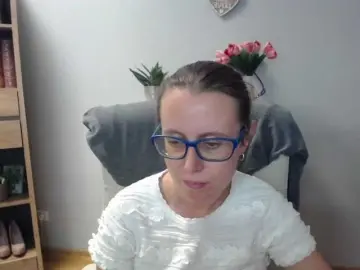 SparkleLizzy  live sex cam