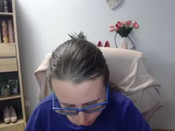 SparkleLizzy  live sex cam