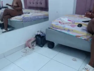 AprilyCrystal  live sex cam