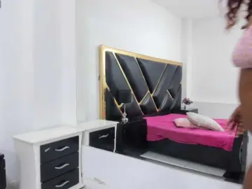 AprilyCrystal  live sex cam
