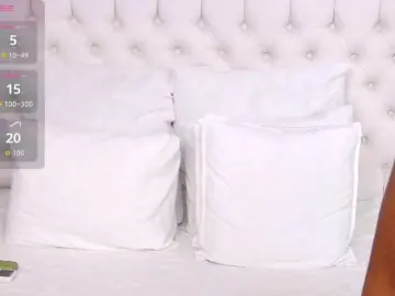CelineHinton  live sex cam