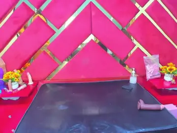 FreyjaNaugthy  live sex cam