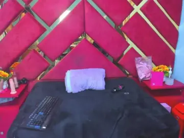 FreyjaNaugthy  live sex cam