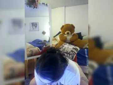 MeganHotCurvy  live sex cam