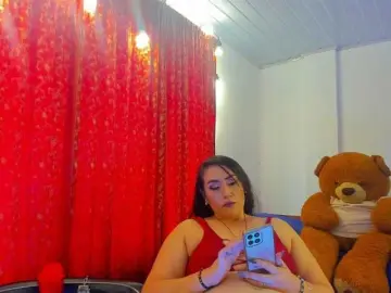 MeganHotCurvy  live sex cam