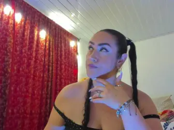 MeganHotCurvy  live sex cam