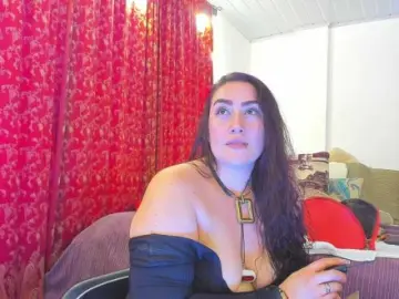 MeganHotCurvy  live sex cam
