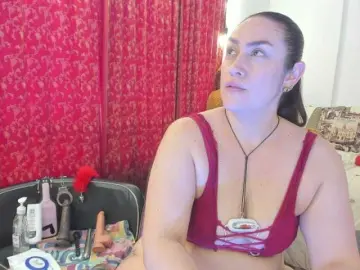 MeganHotCurvy  live sex cam
