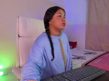Shaira-Massu  live sex cam