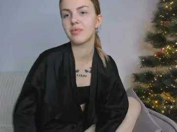 AkylinaGold  live sex cam