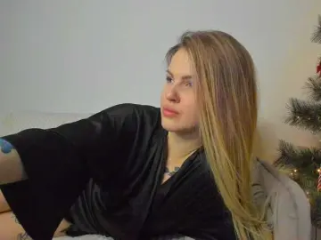 AkylinaGold  live sex cam