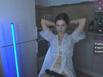 AkylinaGold  live sex cam