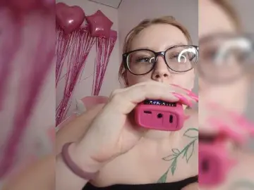DollVice  live sex cam