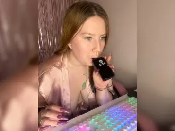 DollVice  live sex cam
