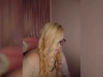 DollVice  live sex cam